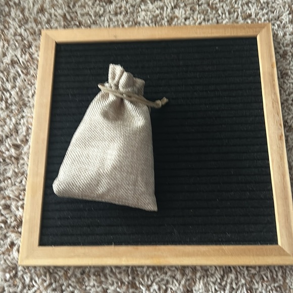 XO Sienna Felt Message Board - Picture 2 of 2